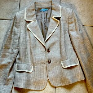 Antonio Melani Tweed Collared Matching Blazer & Skirt in Cream, Size 8